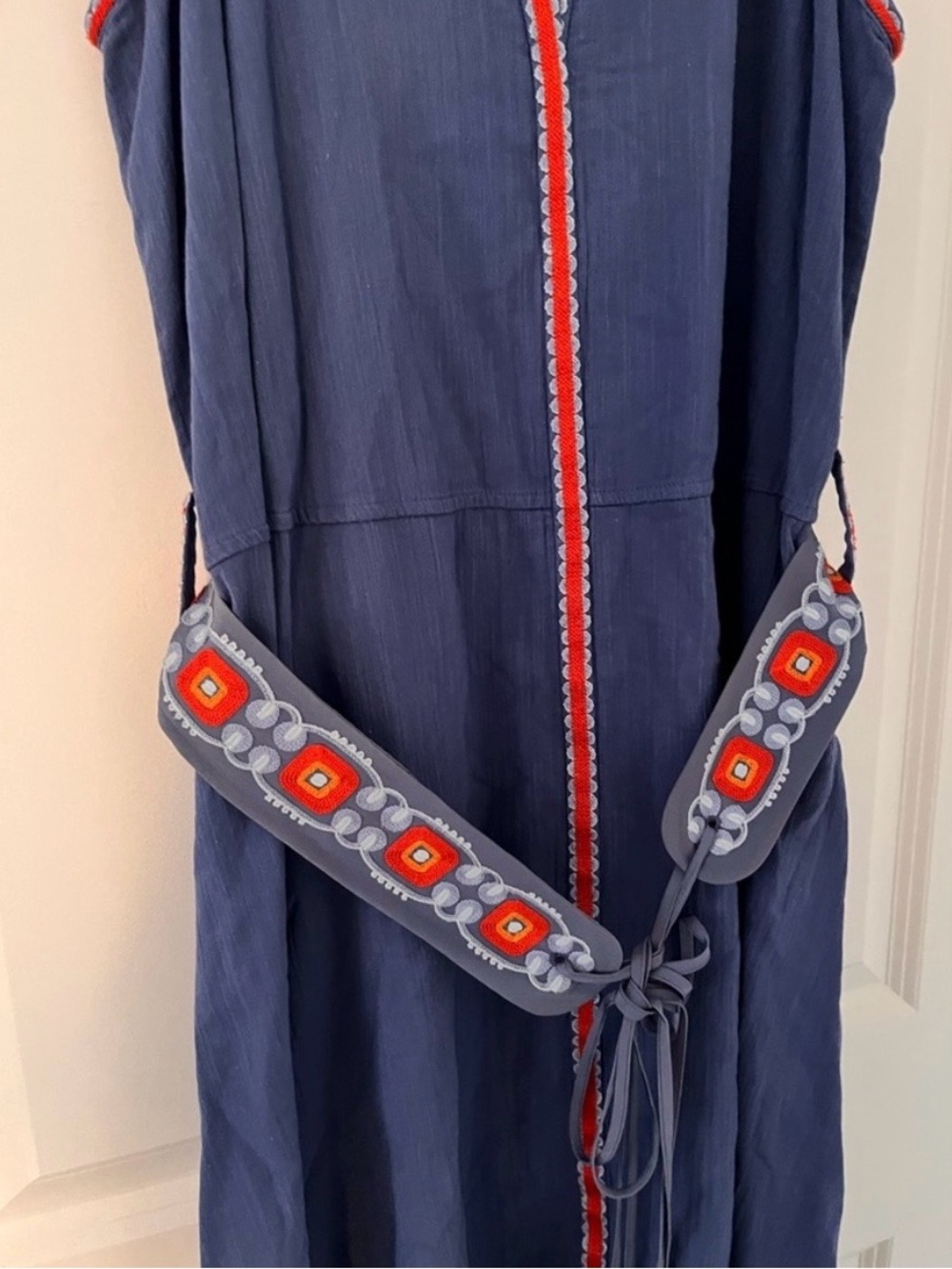 Tory Burch Cotton-Linen Blue Embroidered Tie Wait Dress - Picture 2 of 15